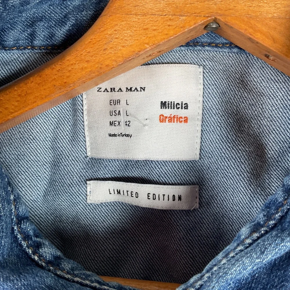Zara Man Denim Shirt Mens Large Blue Milicia Grafica Limited Edition Graphic